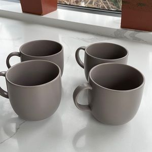 ROYAL DOULTON MUGS set of 2